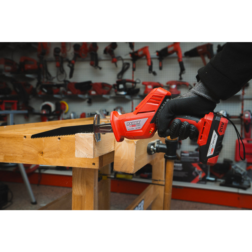 Raider R20 Fierastrau sabie prindere rapida 20V SOLO RDP-PRS20