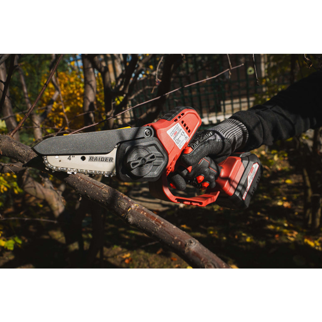 Raider R20 Fierastrau de gradina cu lant si lama 20V 100mm SOLO RDP-GP20