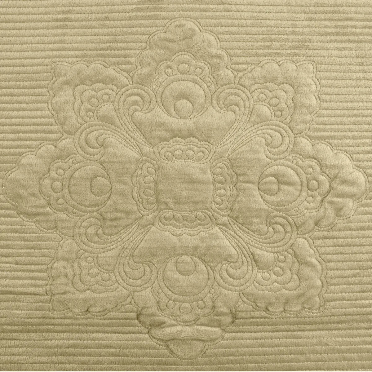 Cuvertura Canapea, Naimeed D4892M, 70x210cm, poliester, pufoasa, matlasata, Crem
