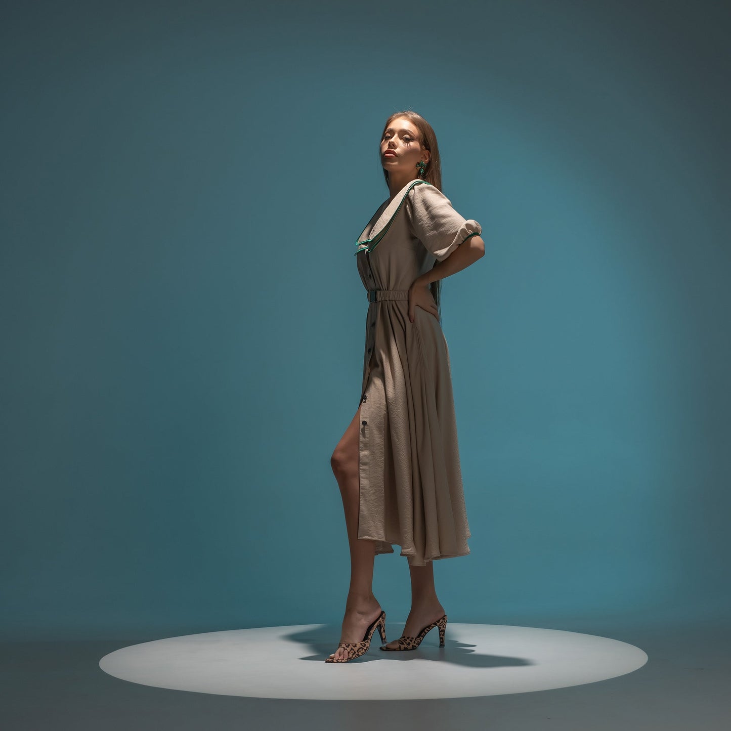 Rochie camasa din in crem si insertii din matase verde Gilly
