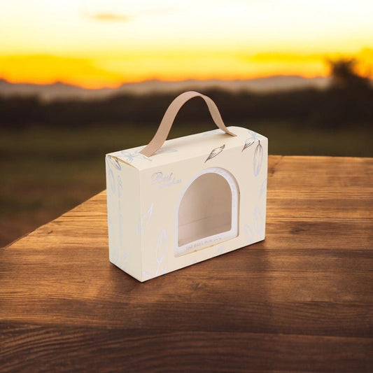 Cutie dreptunghiulară cu fereastră arcadă și mâner din piele - alb (set 50 buc) 17x6x12cm