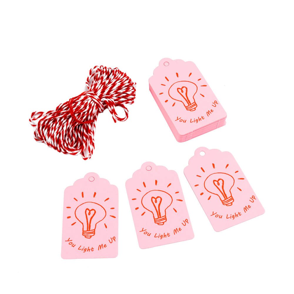 Etichete dreptunghiulare cu șnur model You light me up - roz (set 50 buc)