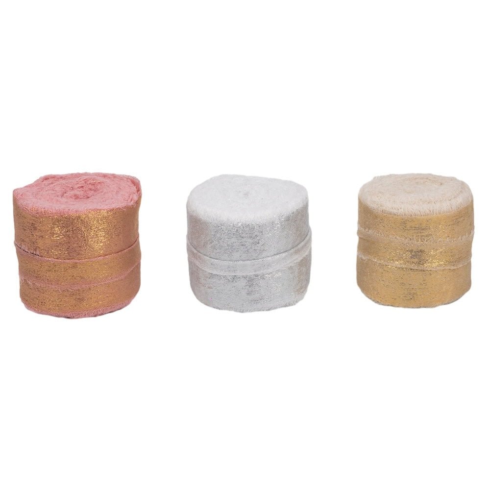 Panglică textil strălucitoare cu margini nefinisate - alb - 4cm x 5m