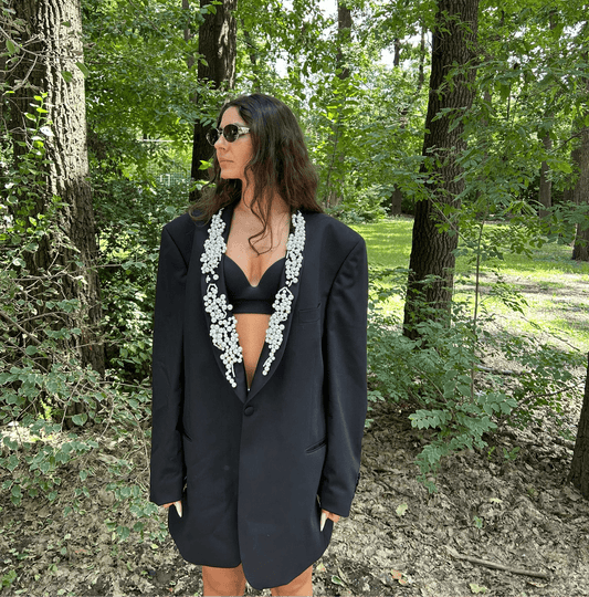 Sacou accesorizat manual cu perle