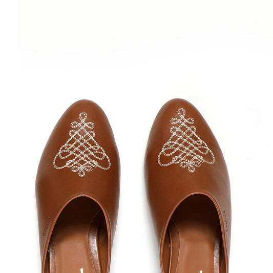Mule Arabesque Camel
