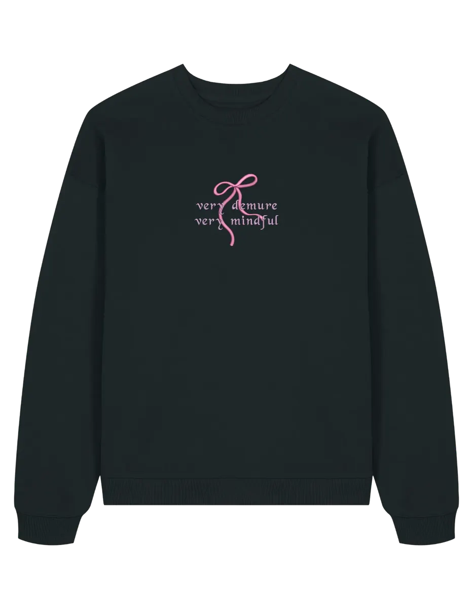 Demure sweatshirt Girly