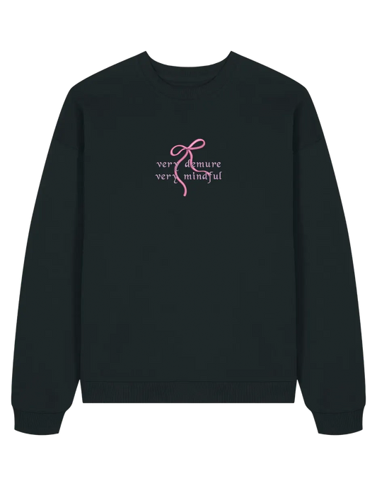 Demure sweatshirt Girly