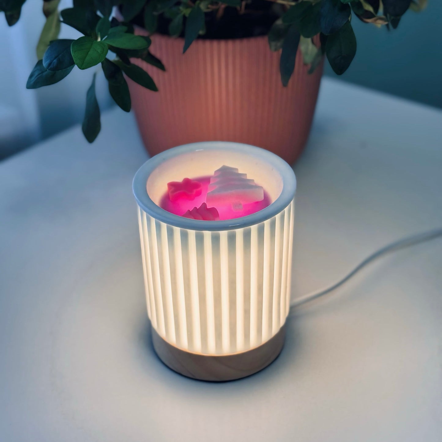 Topitorul Electric pentru Wax Melts Scenta – Atmosfera Perfectă la Îndemâna Ta!
