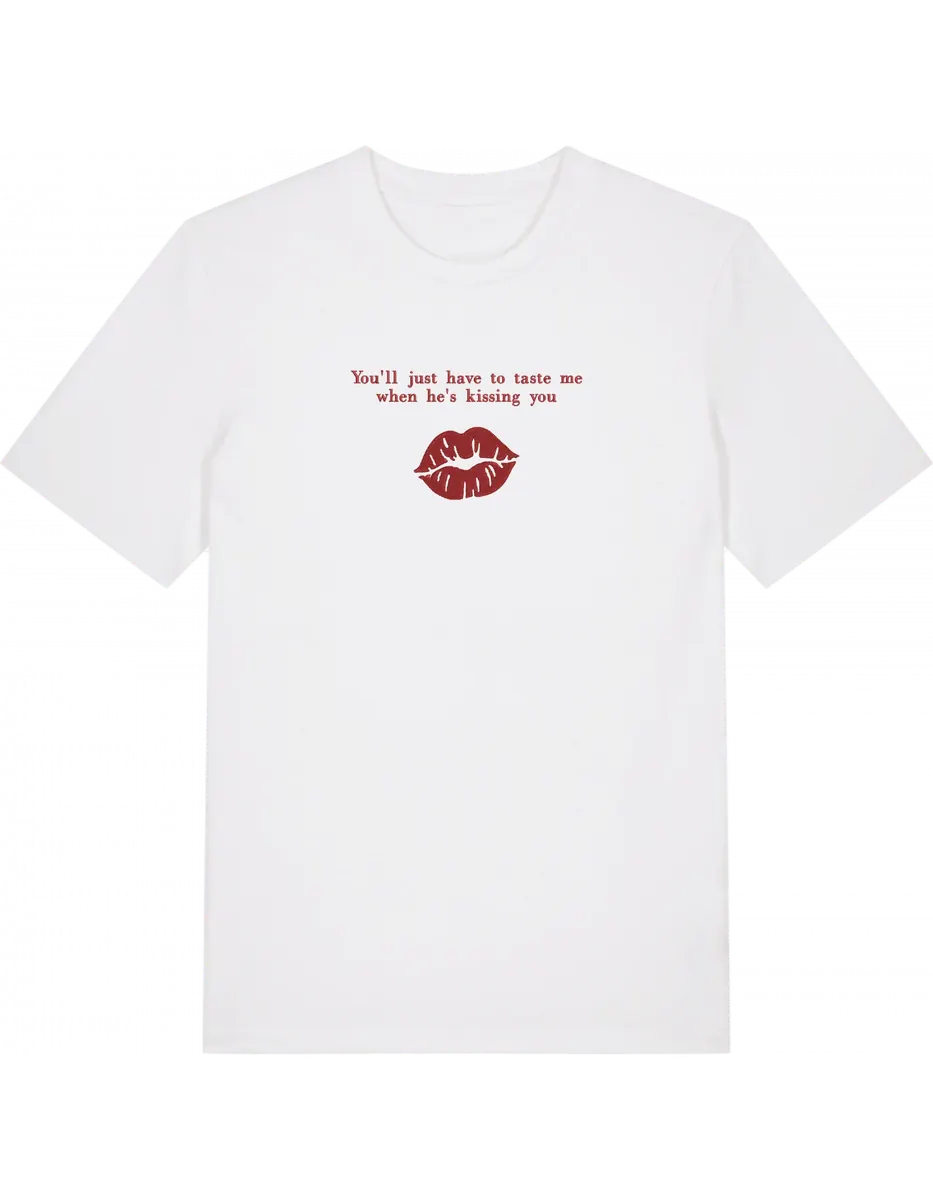 Taste me tricou Sabrina Carpenter