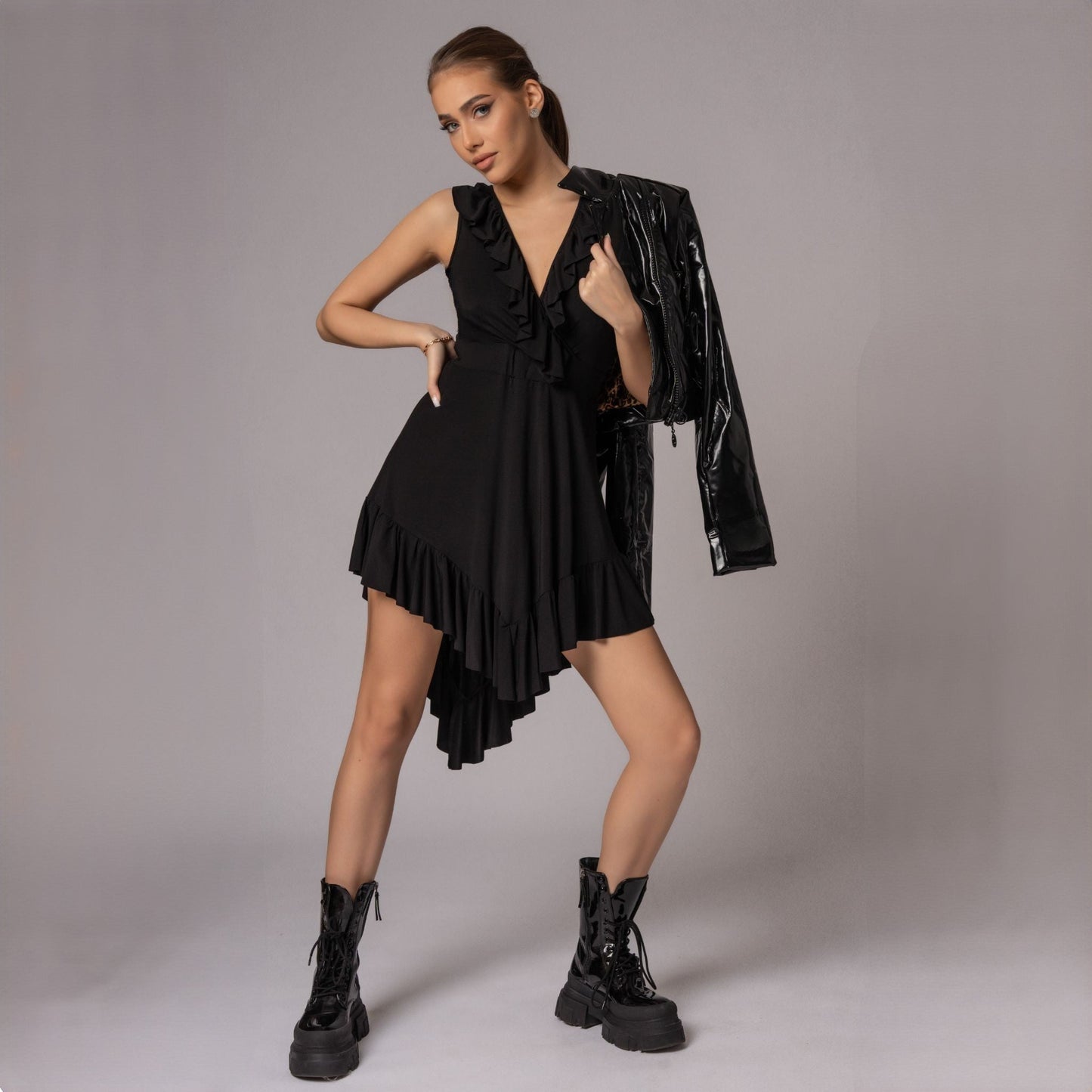 Rochie neagra scurta asimetrica Love Potion