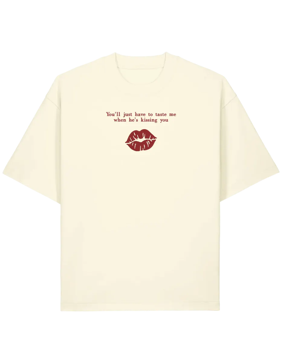 Taste me tricou Sabrina Carpenter
