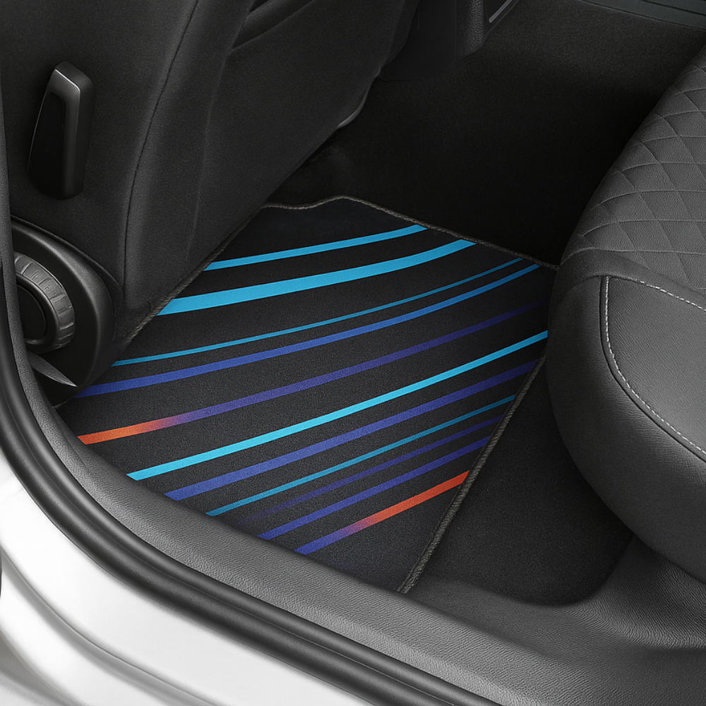 Covorașe auto universale DECOMAT – set 4 bucăți lavabile, antiderapante, cu design futurist „Neon Stripes”