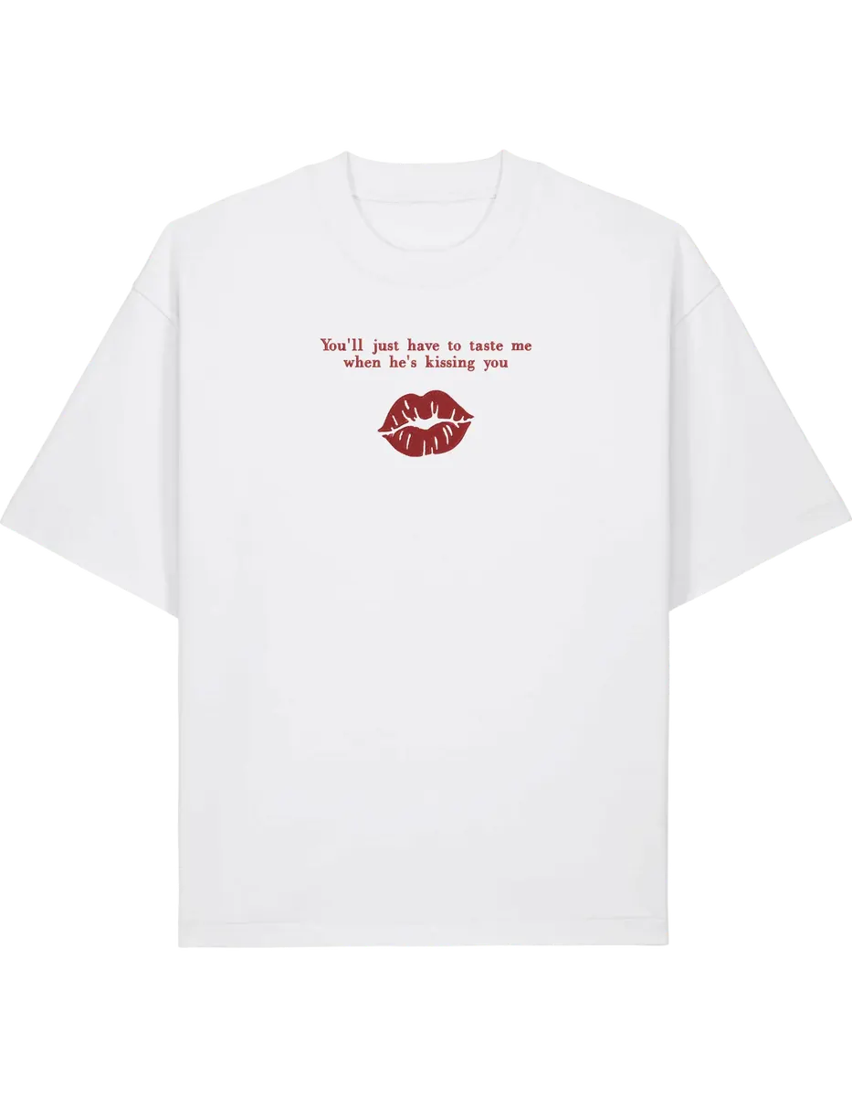 Taste me tricou Sabrina Carpenter