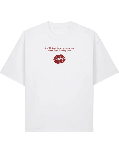 Taste me tricou Sabrina Carpenter