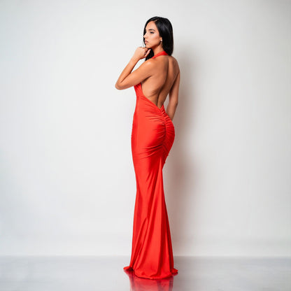 Rochie lunga din lycra rosie cu decolteu halter spatele gol si drapaje Seraphine