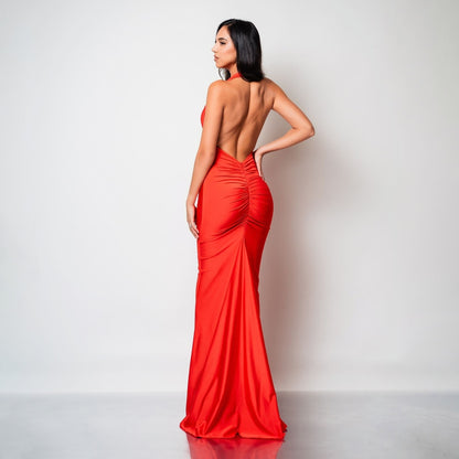 Rochie lunga din lycra rosie cu decolteu halter spatele gol si drapaje Seraphine