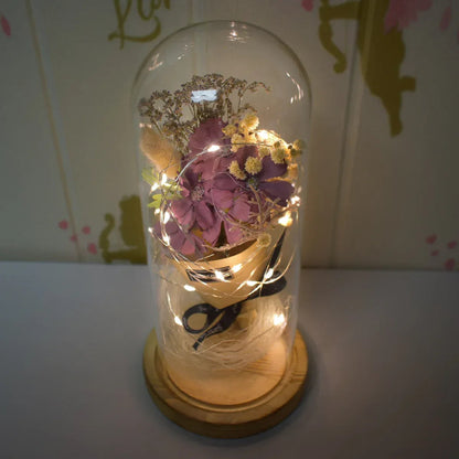 Aranjament floral in cupola de sticla, lumina Led, D4049, Viorele Mov