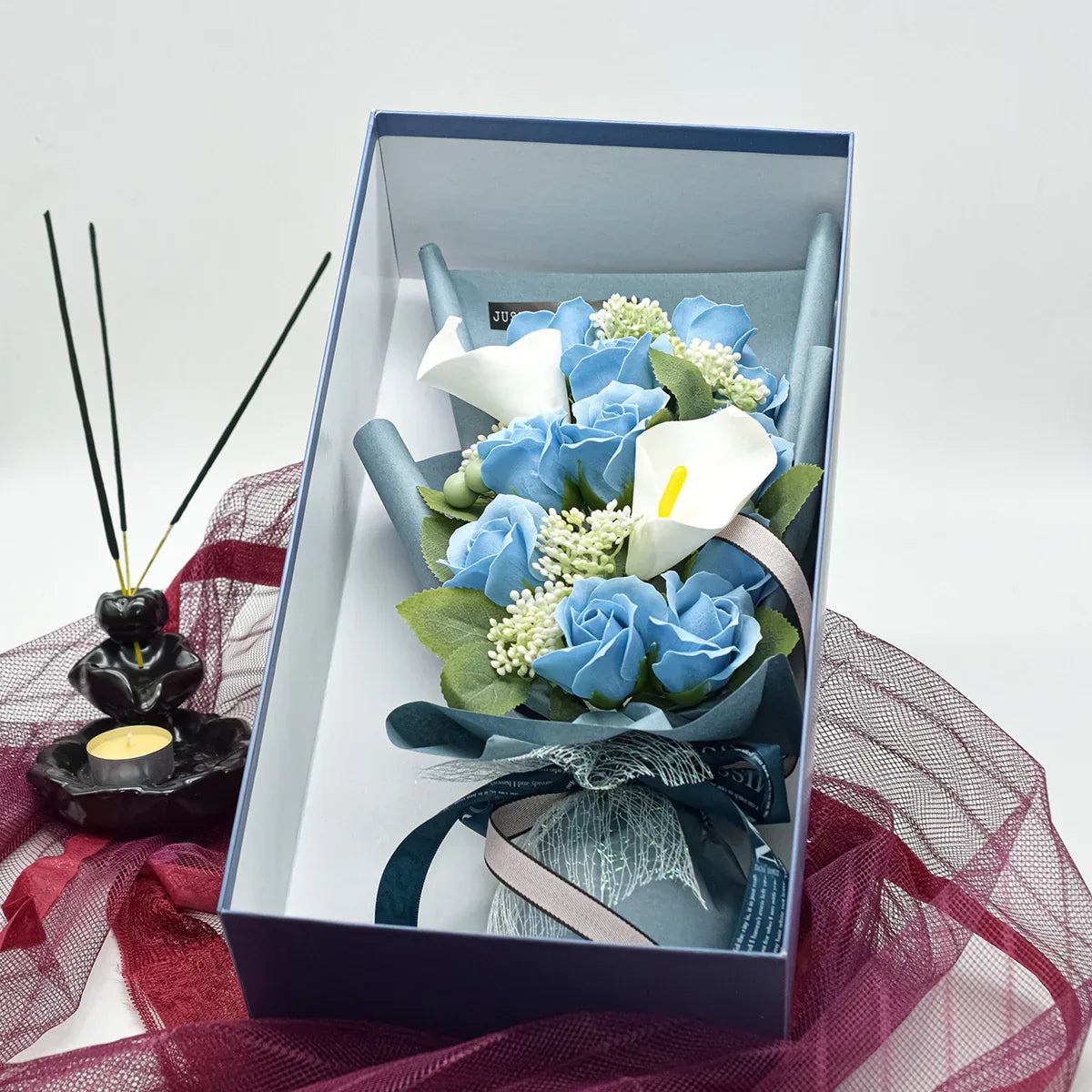 Aranjament floral elegant, flori de sapun, D4061, Blue