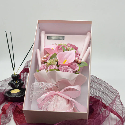 Aranjament floral elegant, flori de sapun, D4061, Roz
