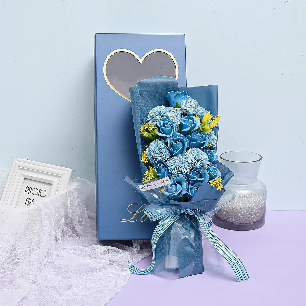 Aranjament floral elegant, flori de sapun, D4068, Blue