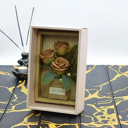 Aranjament floral elegant, flori de sapun, D4075, Crem