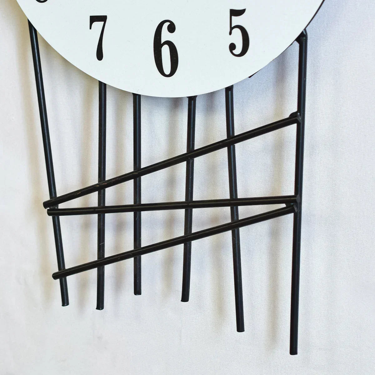 Ceas de perete, stil elegant, Metal, mecanism Silentios, D4186, 46*88 cm, Negru