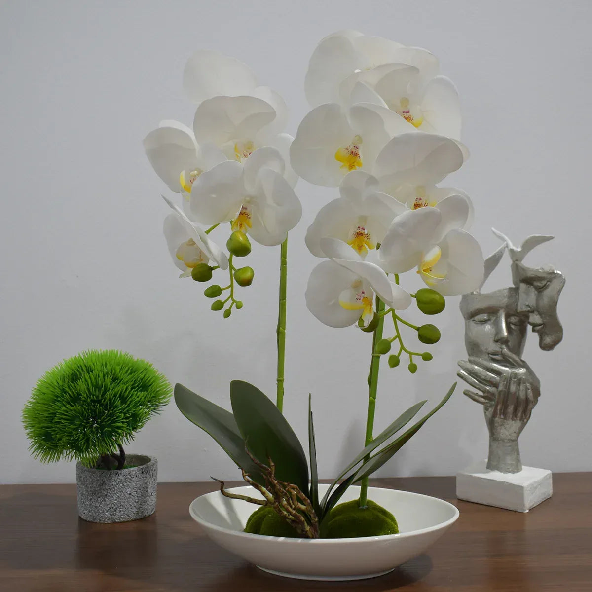 Orhidee cu aspect natural in ghiveci ceramic, 49 cm, Naimeed D4852, Alb