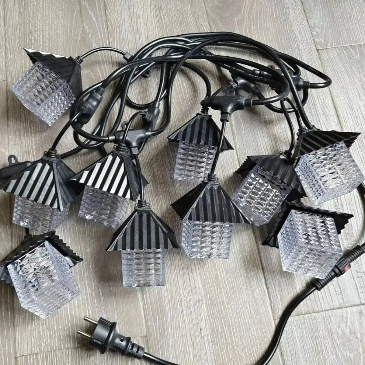 Ghirlanda luminoasa, decorativa, interconectabila, Naimeed D6076, 5m, 10 Becuri LED, Multicolor