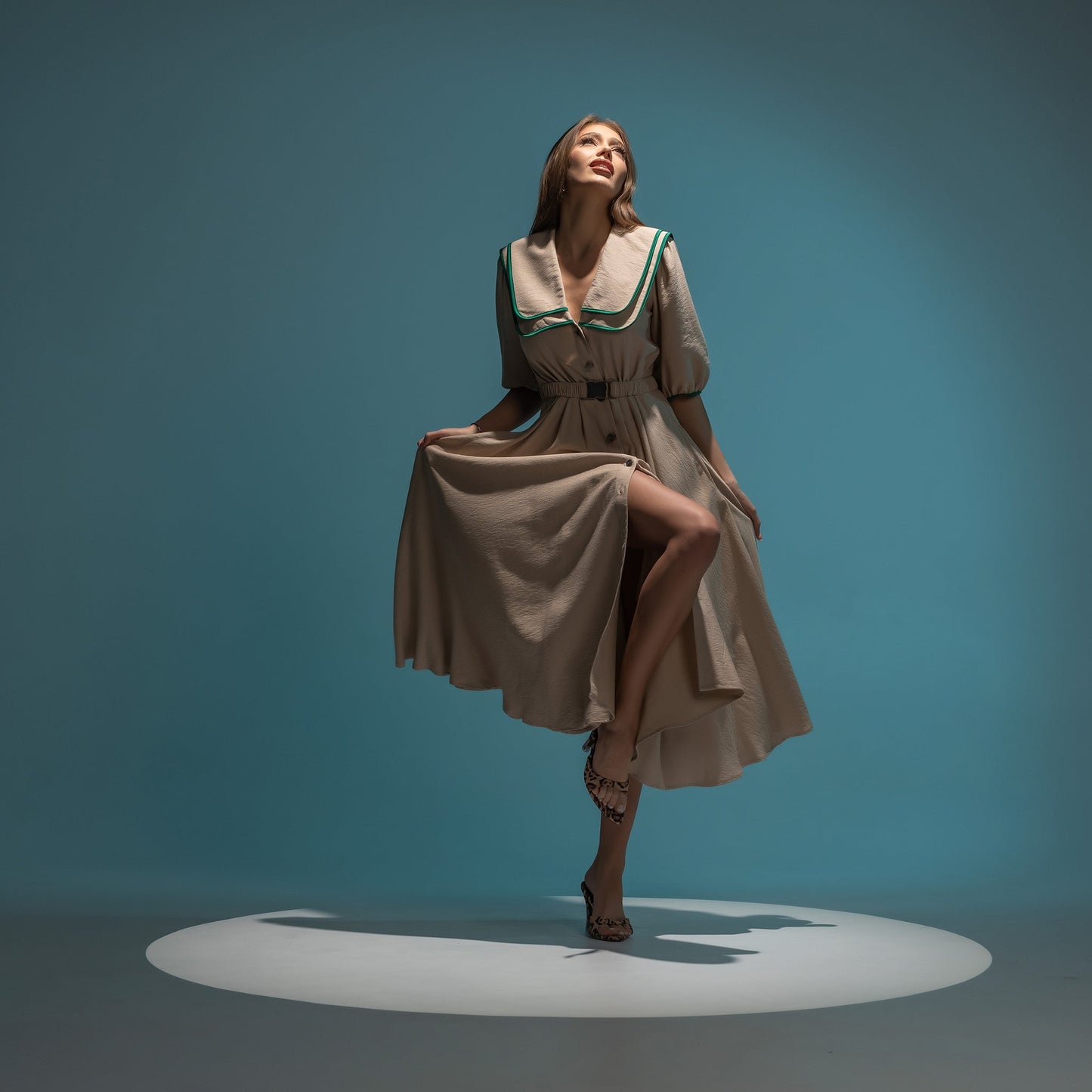 Rochie camasa din in crem si insertii din matase verde Gilly