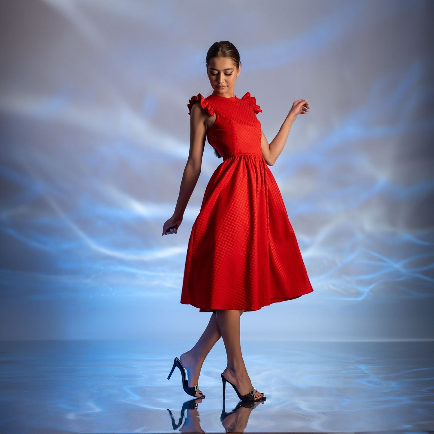 Rochie rosie cu inima decupata pe spate New Romance