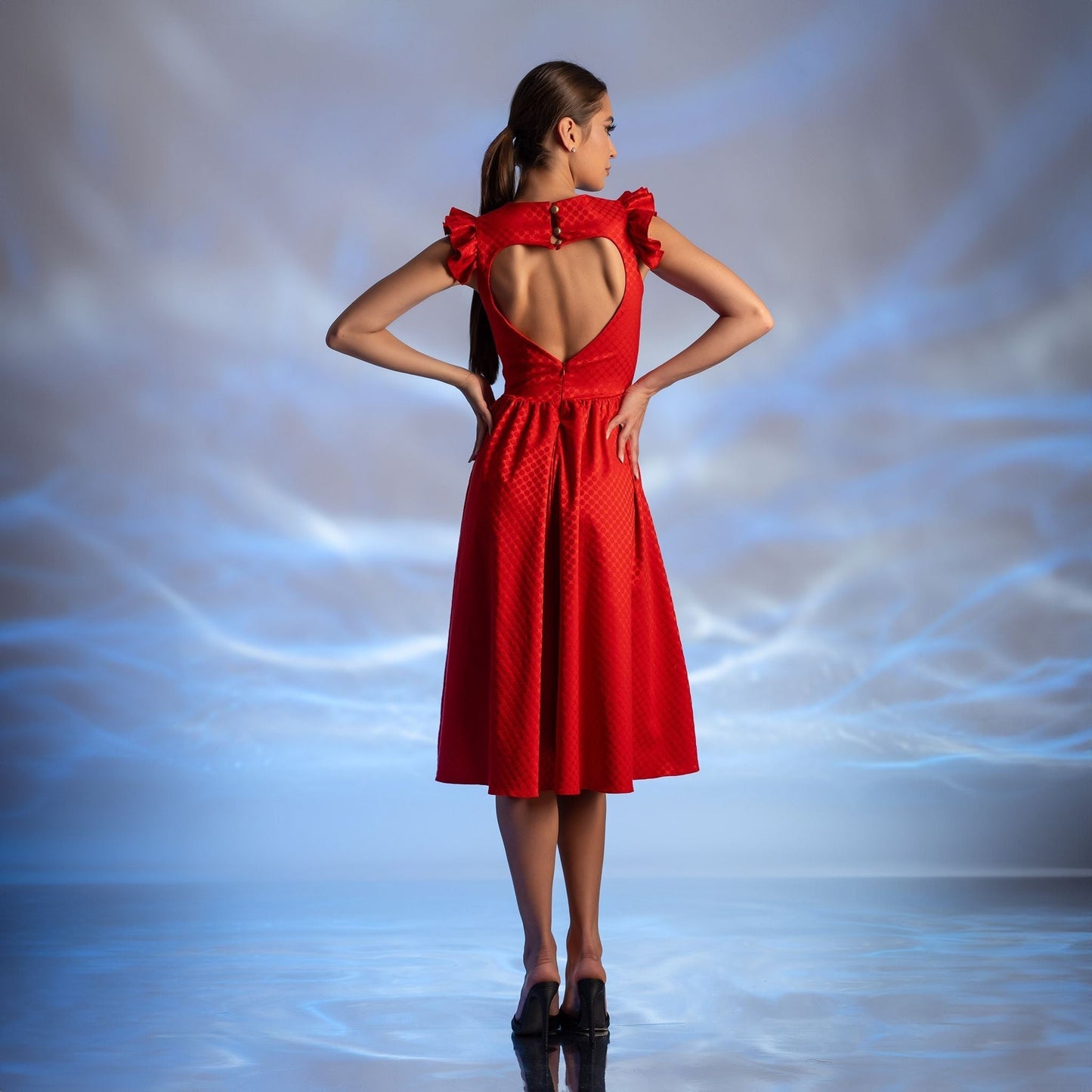 Rochie rosie cu inima decupata pe spate New Romance