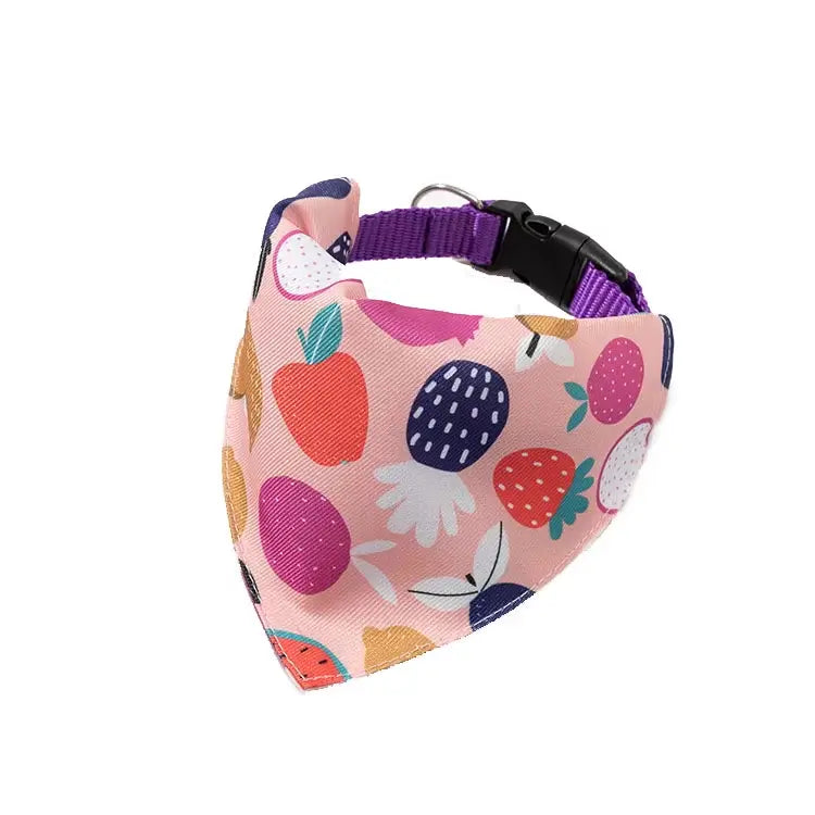 Bandană pentru câini tip eșarfă, cu prindere pe zgardă, imprimeu floral