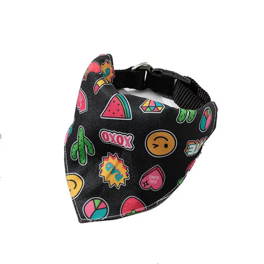 Bandană pentru câini tip eșarfă, cu prindere pe zgardă, imprimeu emoji