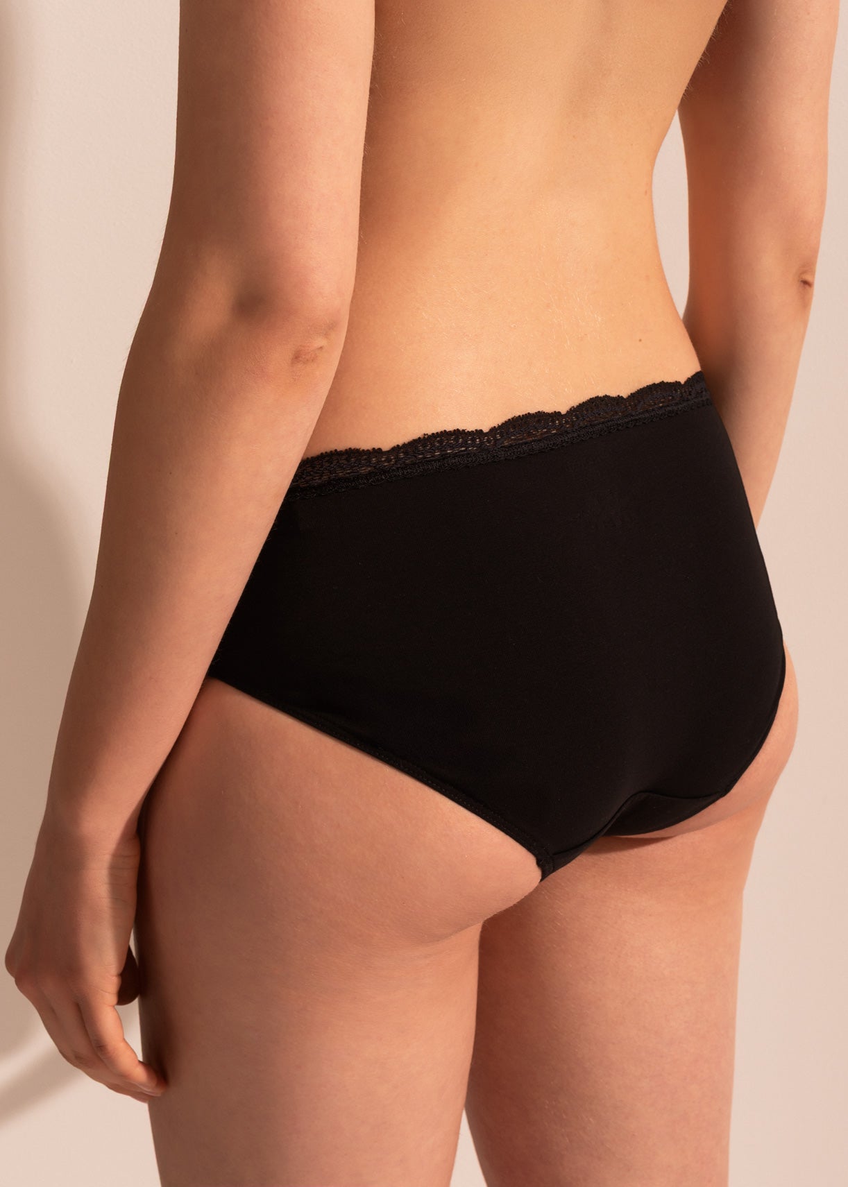 Chilot Clasic Lace-Embrace