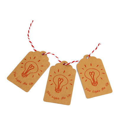 Etichete dreptunghiulare cu șnur model You light me up - kraft (set 50 buc)