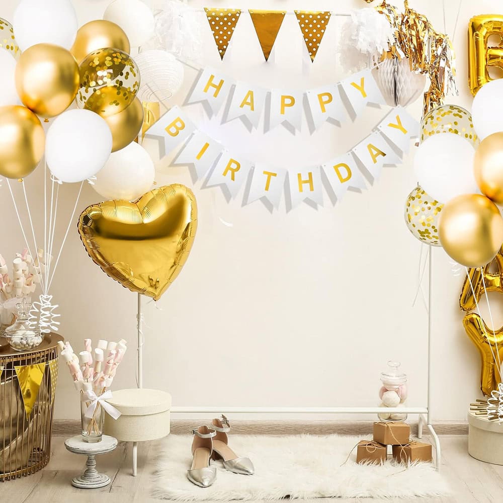 Ghirlandă hârtie cu litere pentru petrecere cu mesaj Happy Birthday - alb