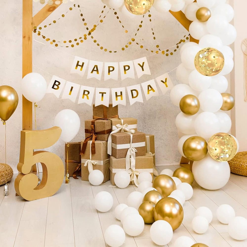 Ghirlandă hârtie cu litere pentru petrecere cu mesaj Happy Birthday - alb