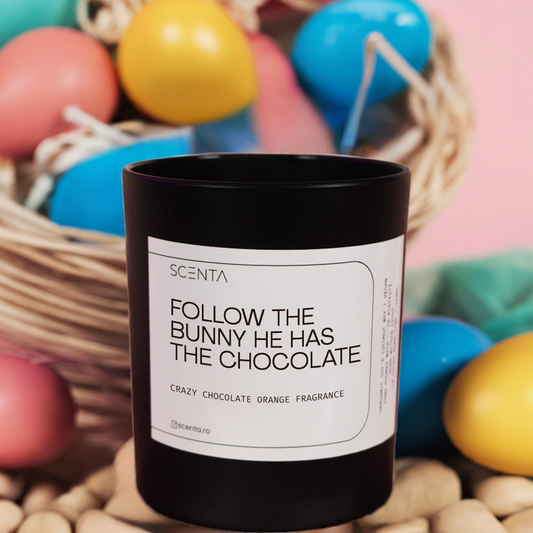 Lumânare parfumată Follow the bunny he has the chocolate