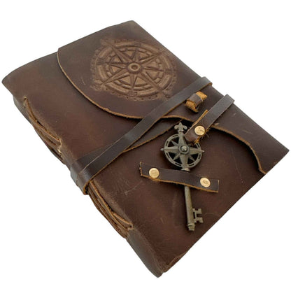 Jurnal vintage cu Busolă - piele, hârtie cu margine neregulată, schițe și desene