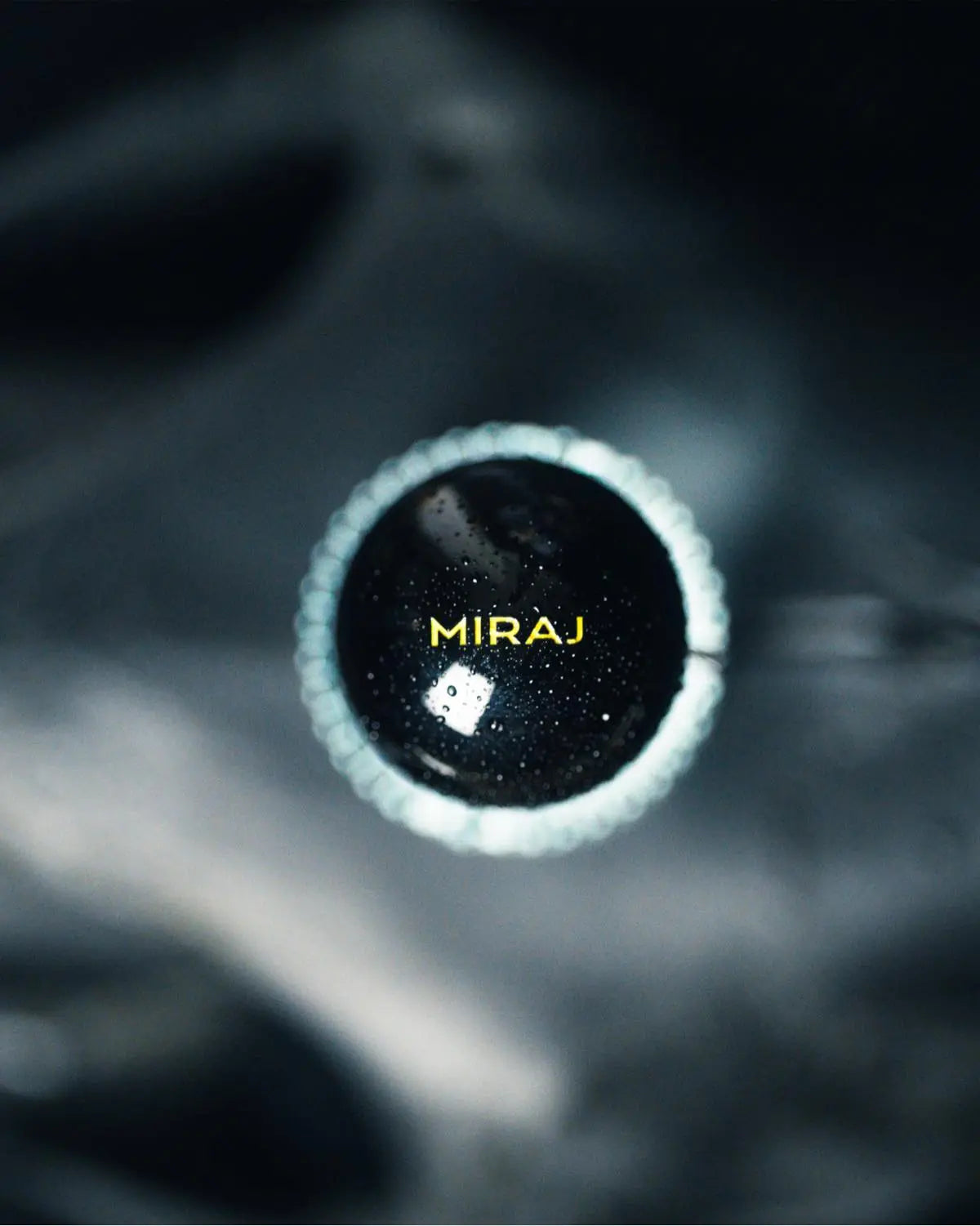 Miraj Bleumarin