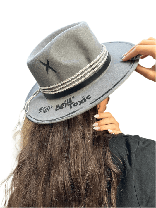 Pălărie Stop Bein' Toxic - Handmade Premium