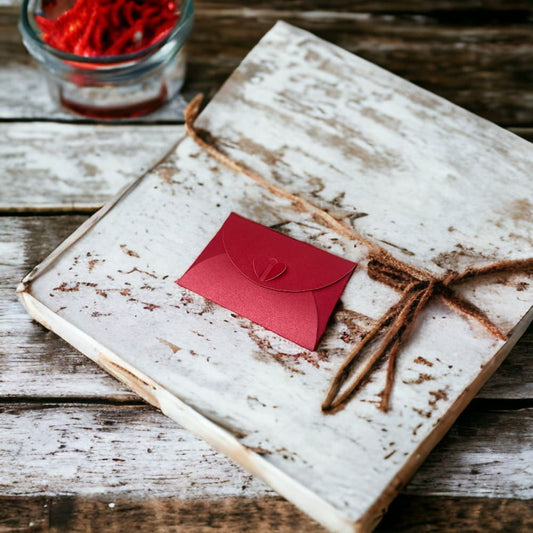 Plicuri hârtie cu închidere în formă de inimă - roșu (set 20 buc) 10x7cm
