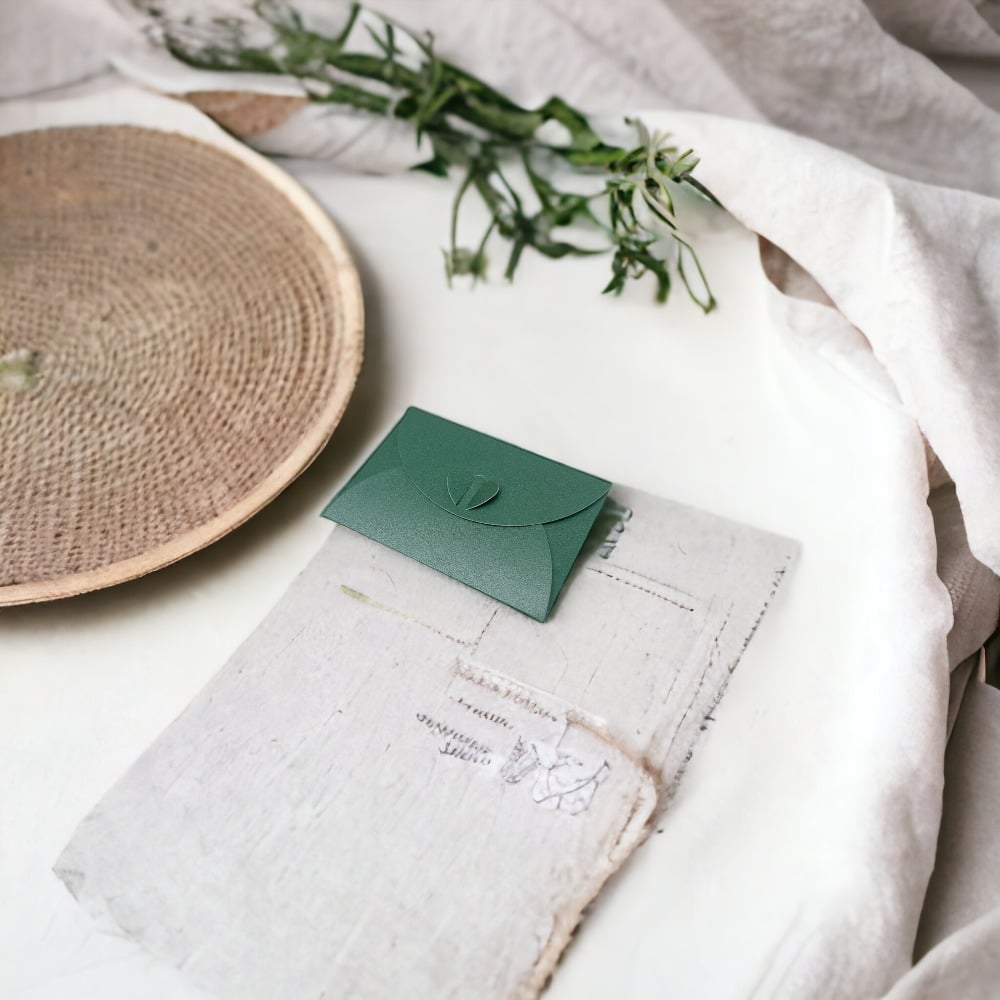 Plicuri hârtie cu închidere în formă de inimă - verde (set 20 buc) 10x7cm