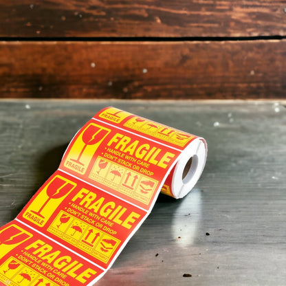 Rolă 300 stickere Fragile dreptunghiulare 12.7x7.6cm - model 3 (galben)