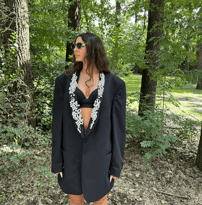 Sacou accesorizat manual cu perle