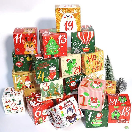 Set 24 cutii pătrate diferite pentru Crăciun 7x7x7cm