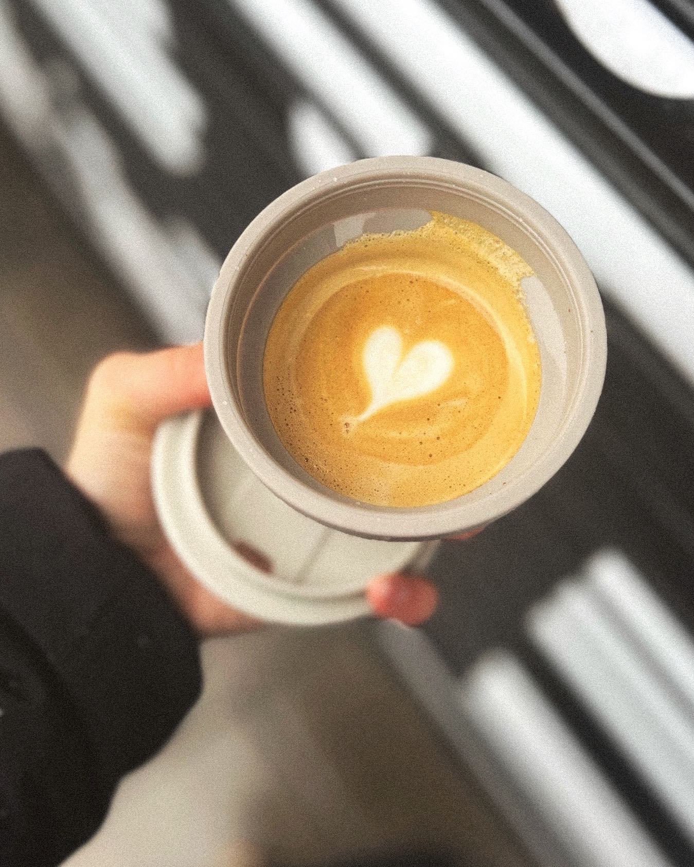 Ceașcă de cafea din silicon de grad alimentar, reutilizabilă și pliabilă