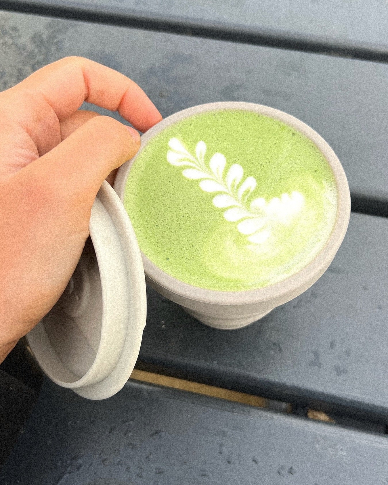 Ceașcă de cafea din silicon de grad alimentar, reutilizabilă și pliabilă